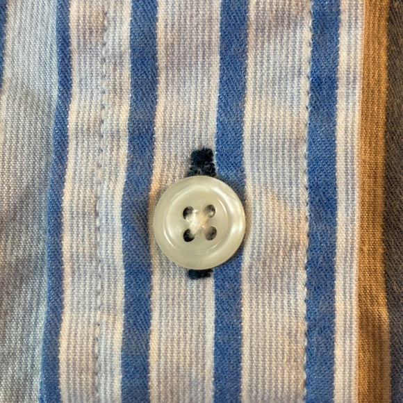 Steve & Barry's size Medium blue striped longlseeve button up shirt - Picture 5 of 6
